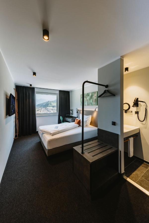 Night Inn Hotel Bahnhofcity פלדקירש מראה חיצוני תמונה